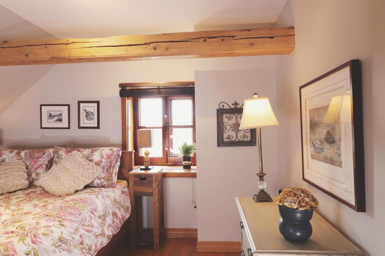 Domaine Steinbach Cidrerie B&B Distillerie St-Pierre-de-l'Île-d'Orléans Exteriör bild