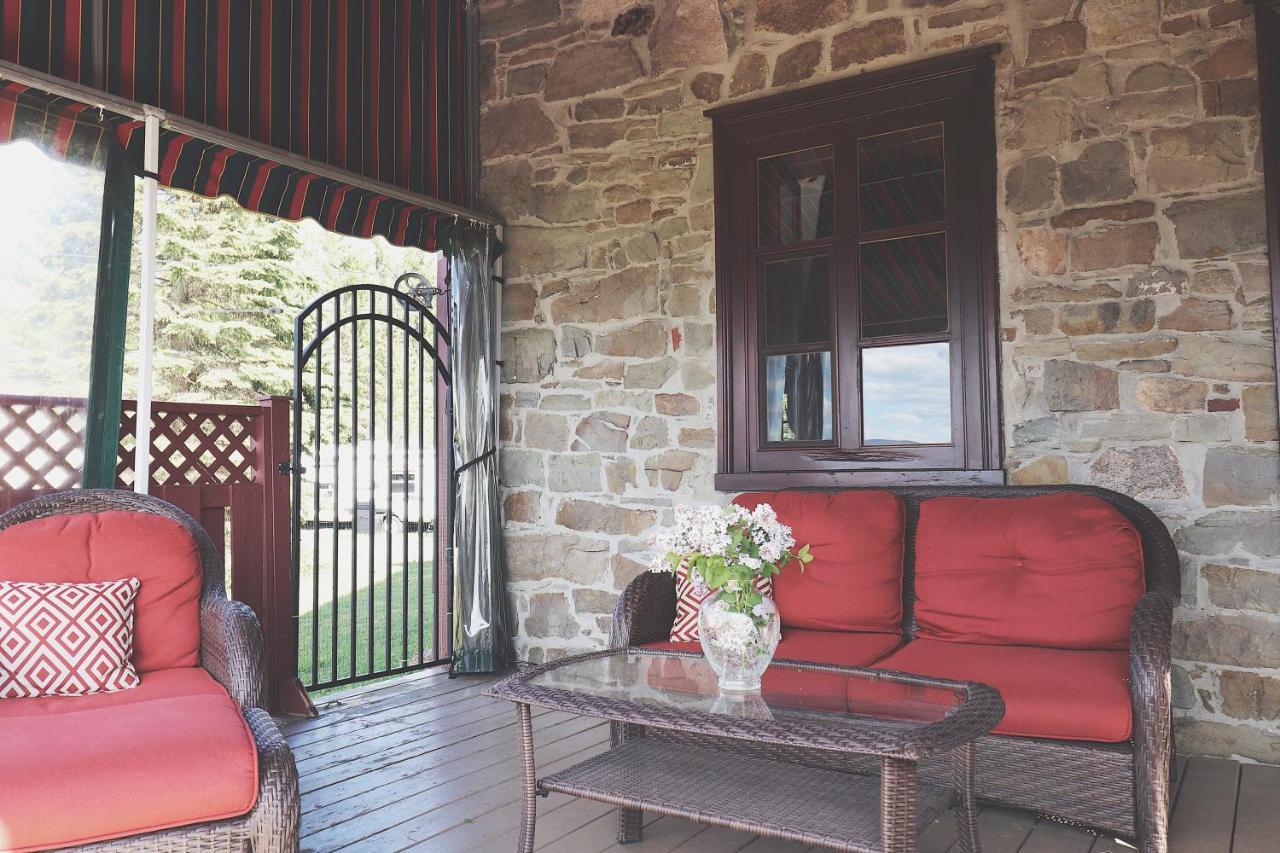 Domaine Steinbach Cidrerie B&B Distillerie St-Pierre-de-l'Île-d'Orléans Exteriör bild